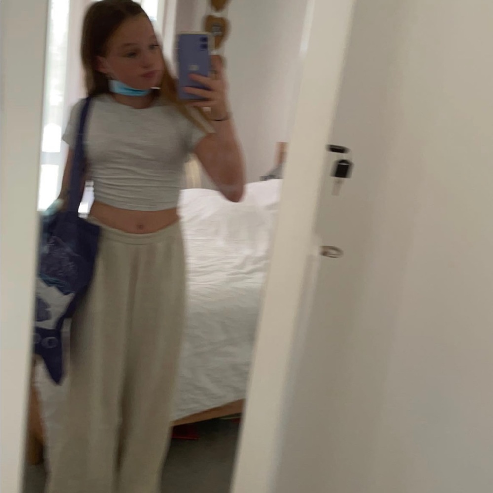 Meet your Posher, Holly